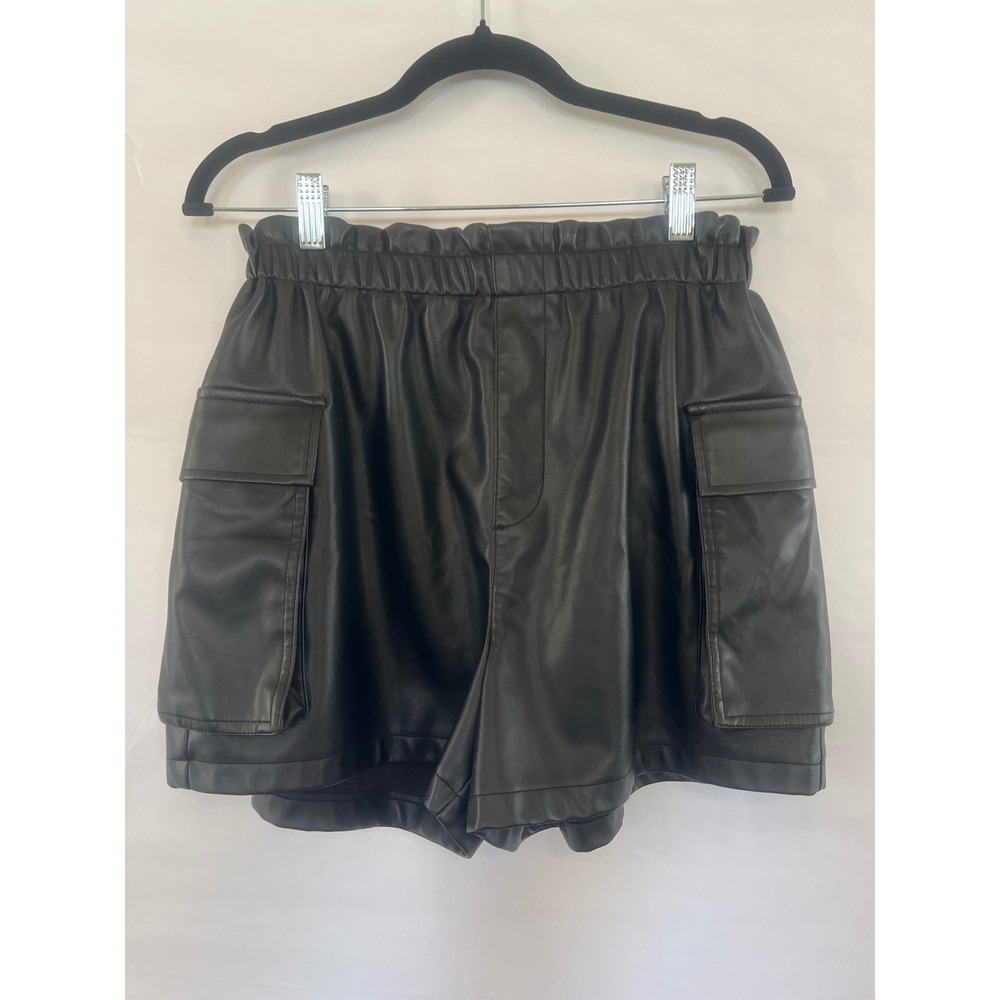Steve Madden Womens Black Faux Leather Cargo Shorts Paperbag Waist Medium